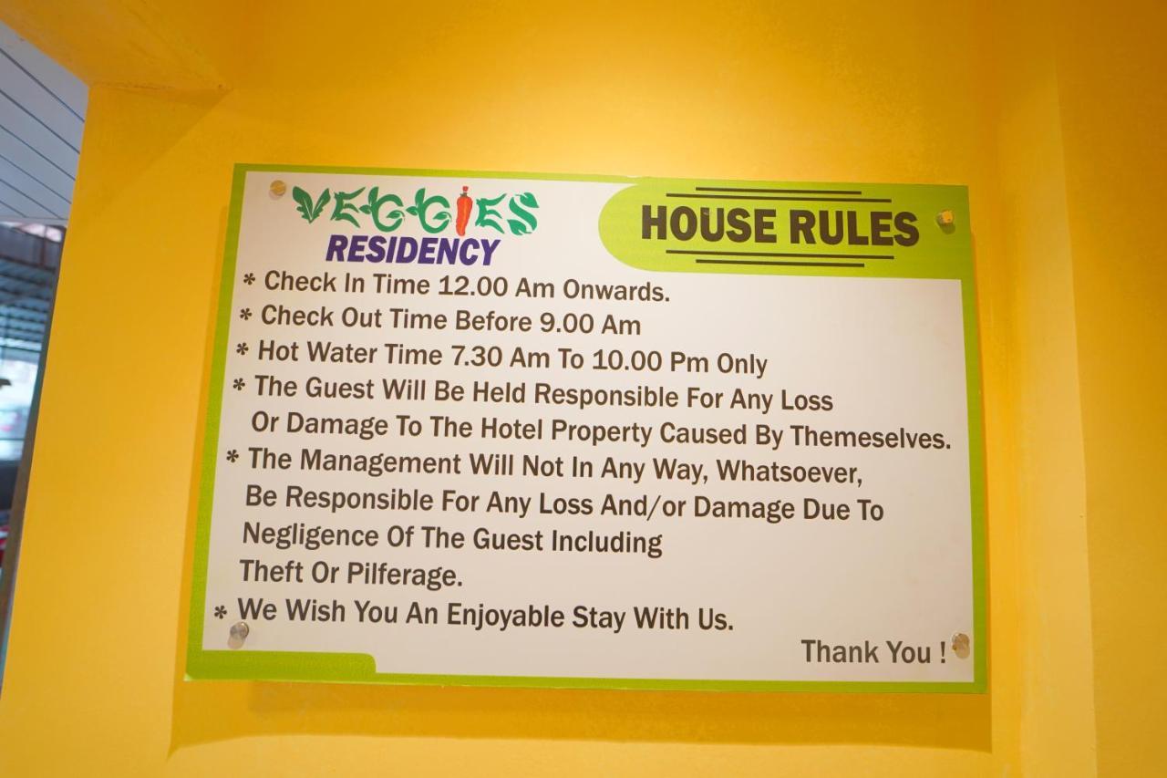 فندق Veggies Residency & Pure Veg Restaurant ماهاباليشوار المظهر الخارجي الصورة