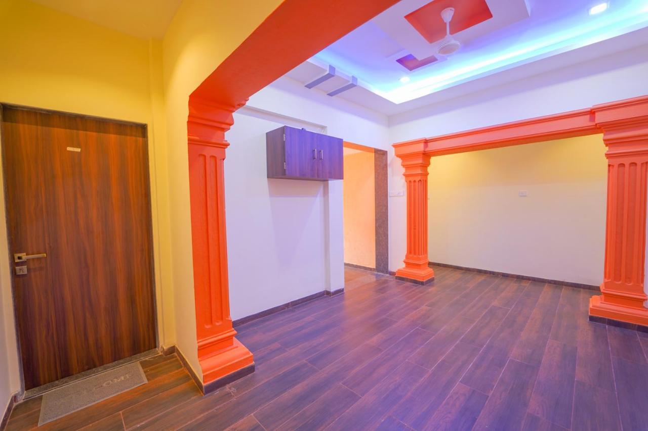 فندق Veggies Residency & Pure Veg Restaurant ماهاباليشوار المظهر الخارجي الصورة